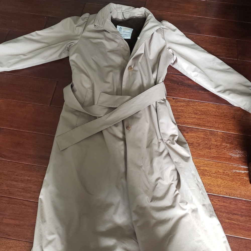 Khaki London Fog Maincoat size 6